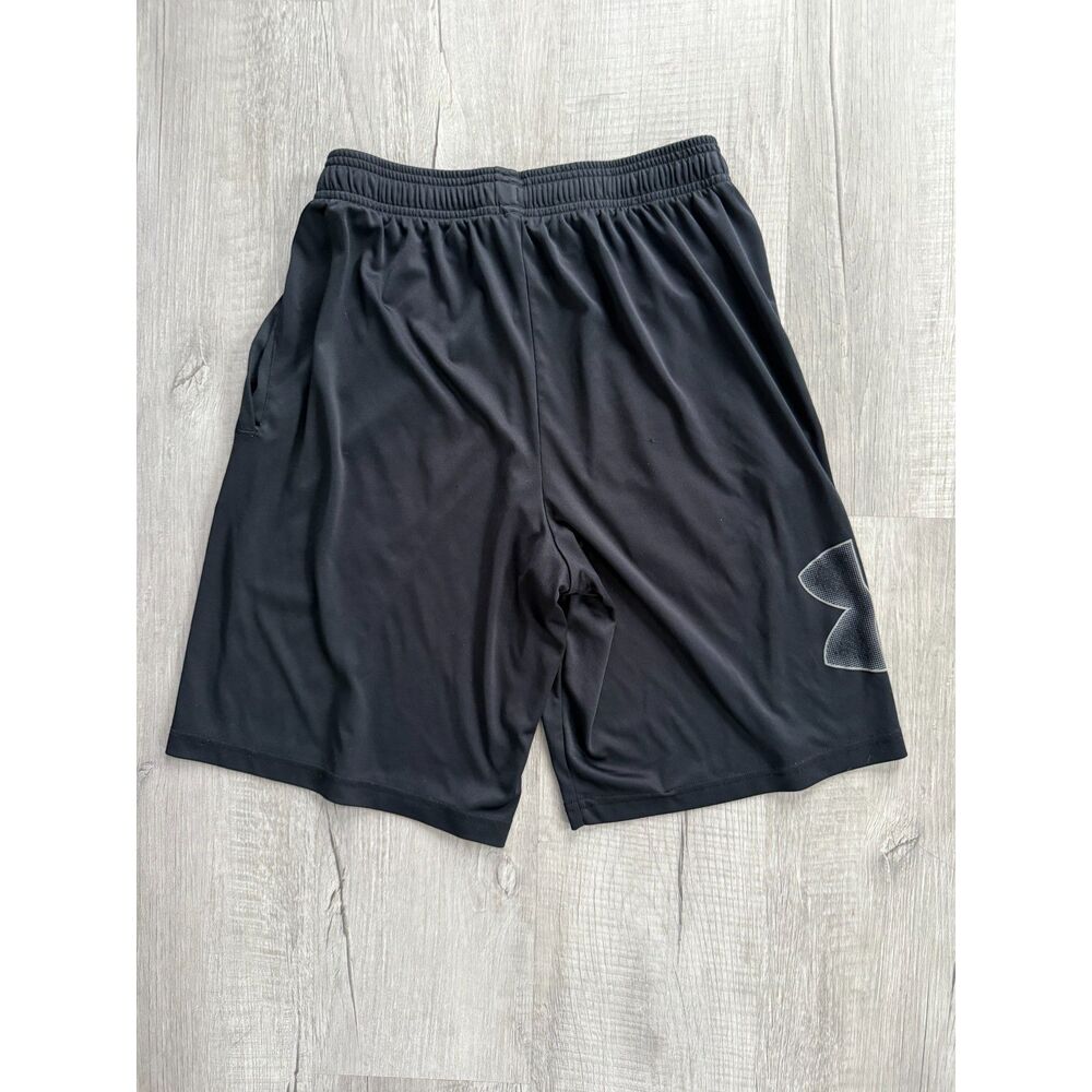mens under armour shorts small